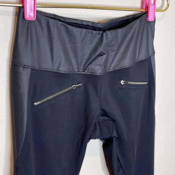 ADAY throw and roll leggings mid rise black Small - Picture 9 of 11